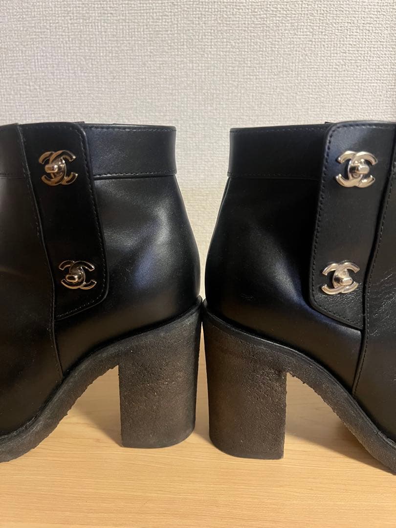 コスパ最強 CHANEL ターンロック ブーツ23.5cm CHANEL 【全国送料無料！】