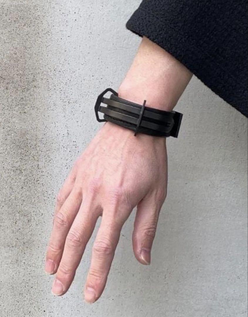 美品！！ユリウス24SSベクトルレザーブレスレット　ブラック 美品！！ユリウス24SSベクトルレザーブレスレット ブラック