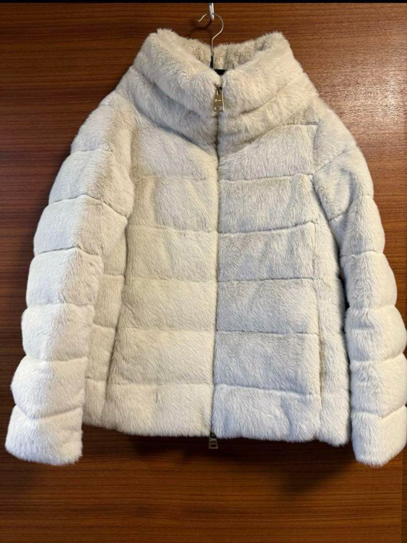 三連休 ︎HERNO エコファー ダウンジャケット ヘルノ オフホワイトM・HERNO