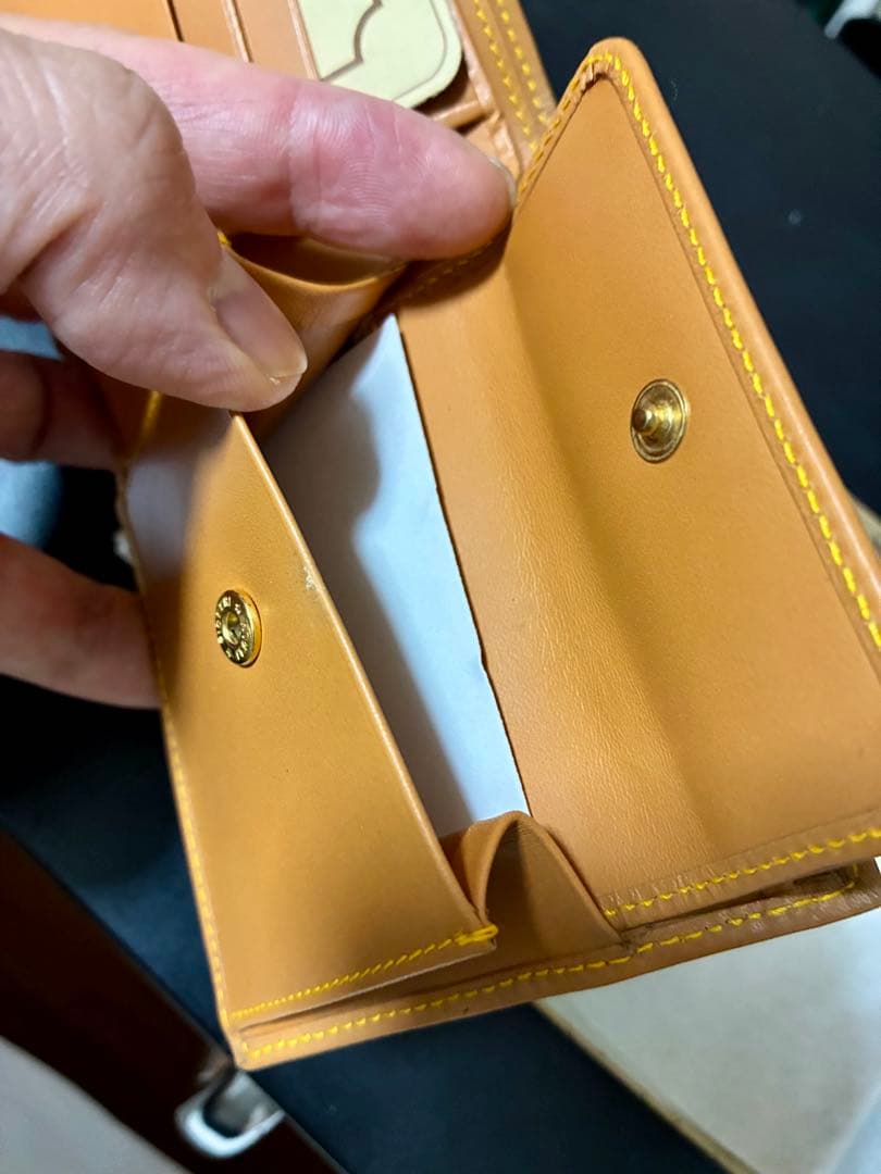 ハンティングワールド 二つ折り財布 ネイビー ハンティングワールド 二つ折り財布 ネイビー