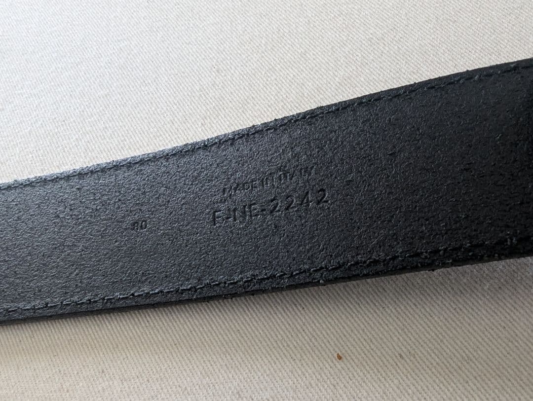 美品 CELINE ラージ 35MM ウエスタンベルト 80 エディスリマン 美品 CELINE ラージ 35MM ウエスタンベルト 80 エディスリマン