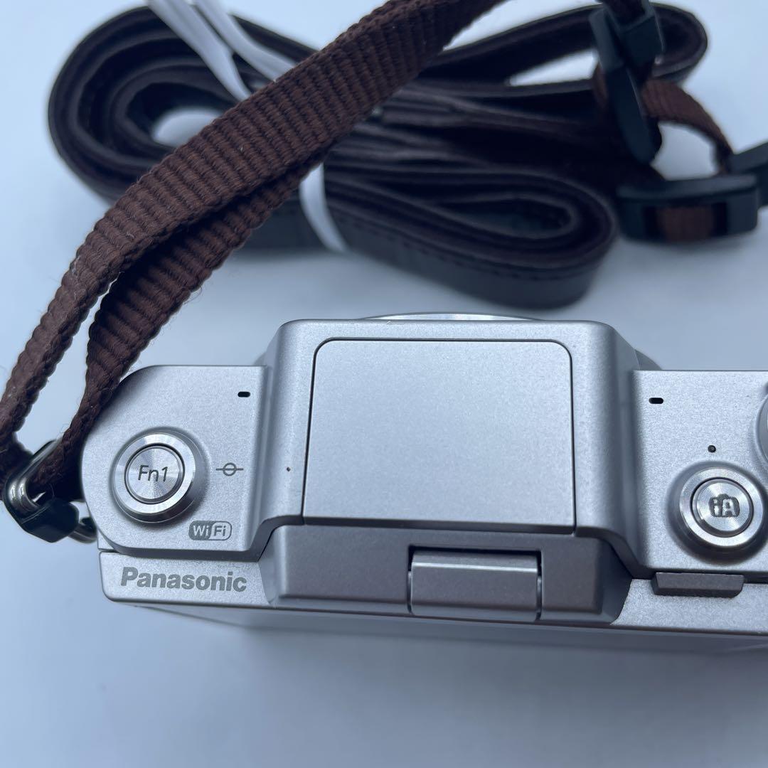 Panasonic DMC-GF7 ブラック　レンズ付き
