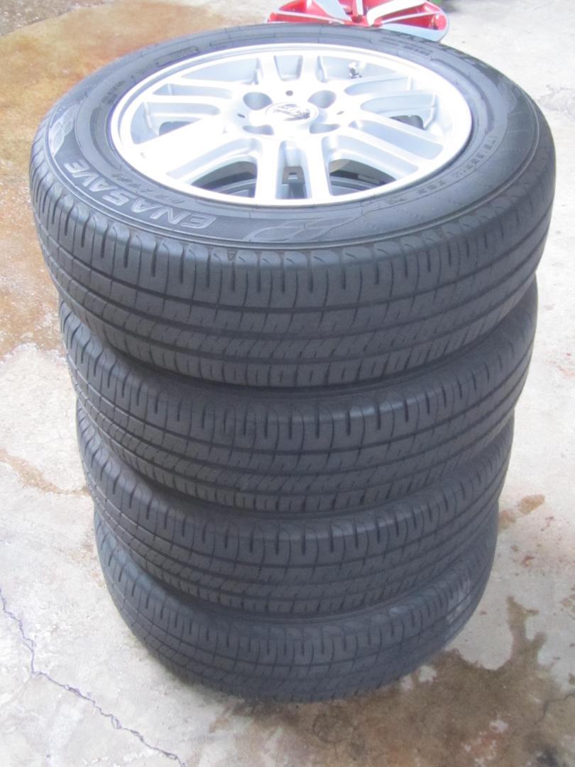 日産純正　175/65R14　サマータイヤ　ダンロップ　エナセーブ　2023年