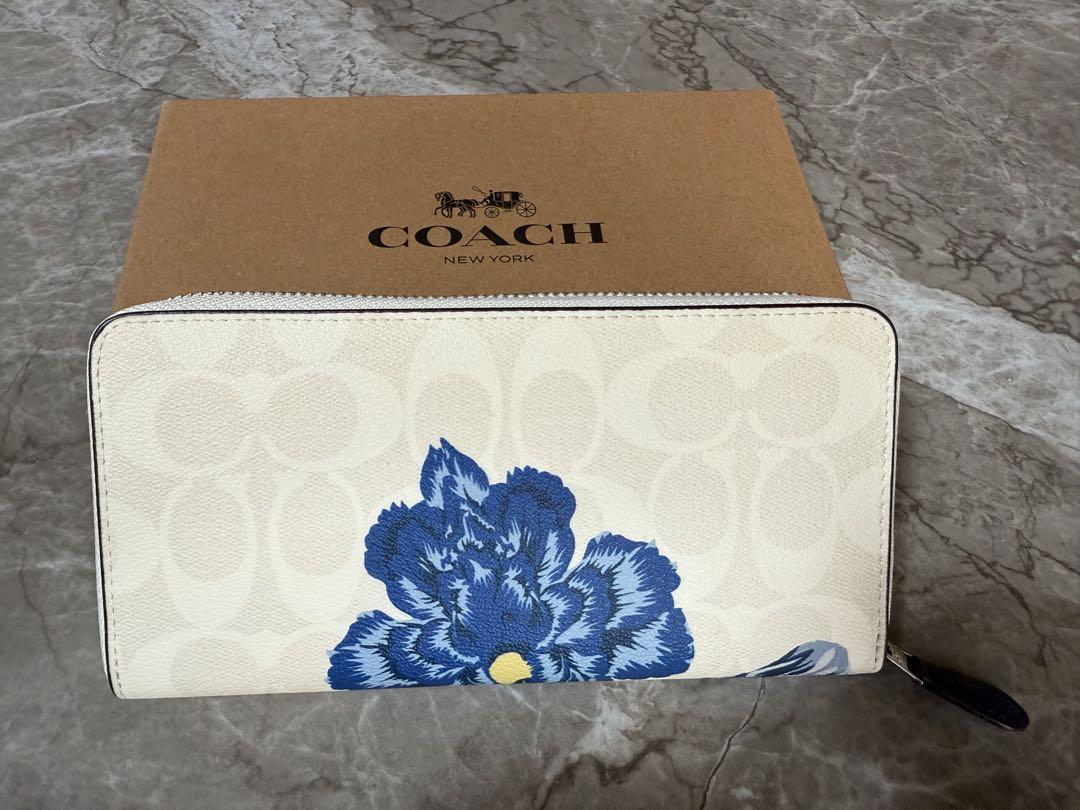 COACH フラワープリント 長財布 F06656