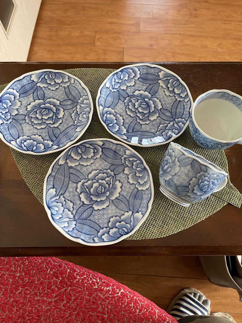 コシノヒロコ藍重ね青い花柄の食器セット