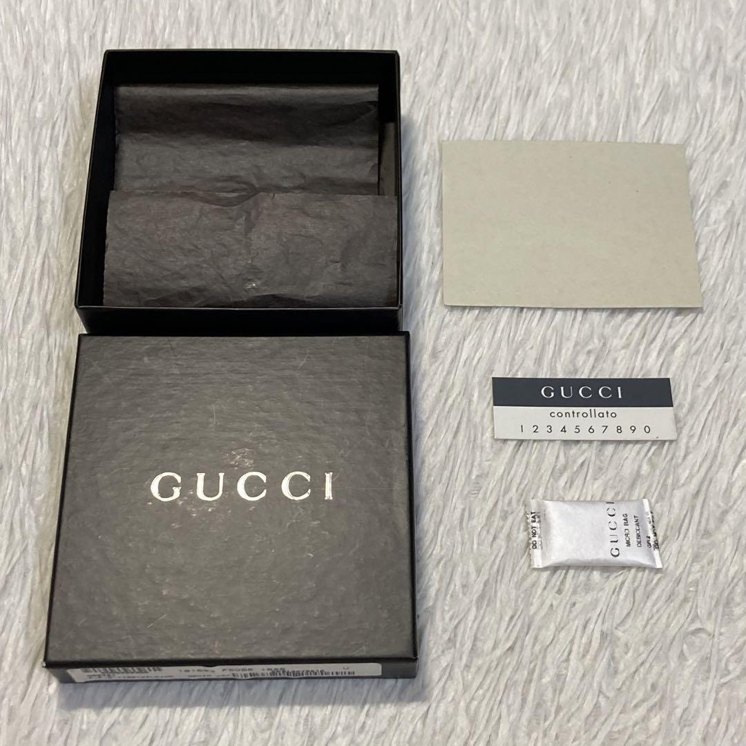 GUCCI ブラックレザー 二つ折り財布 チェーン付き