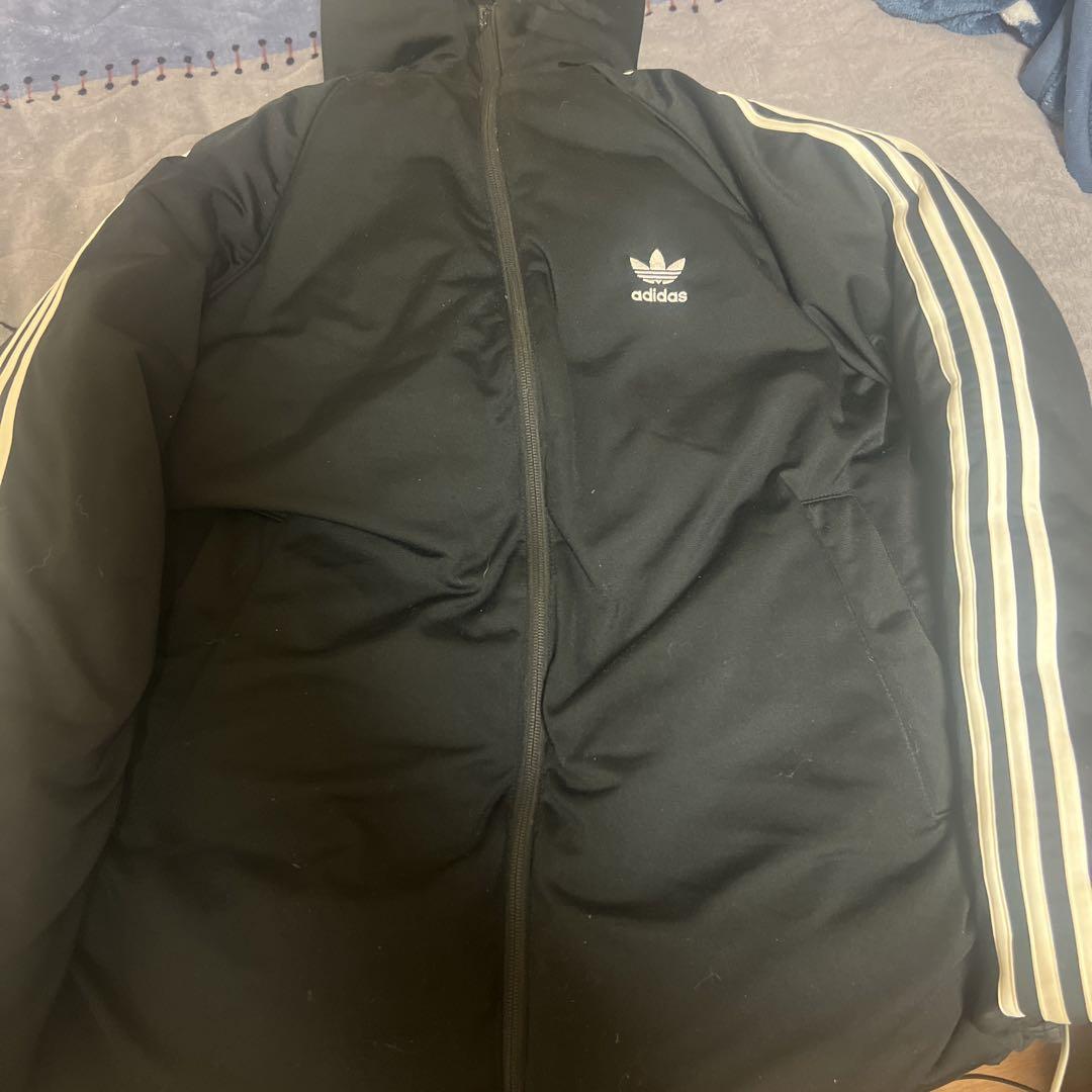 adidas ダウンジャケット