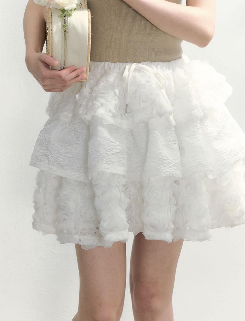 トリートユアセルフ　fluffy rose volume skirt