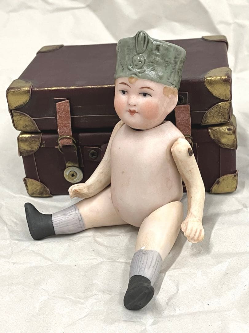 O82 ビスクドール 男の子 オールビスク ミニョネット アンティーク 11㌢やや傷や汚れあり