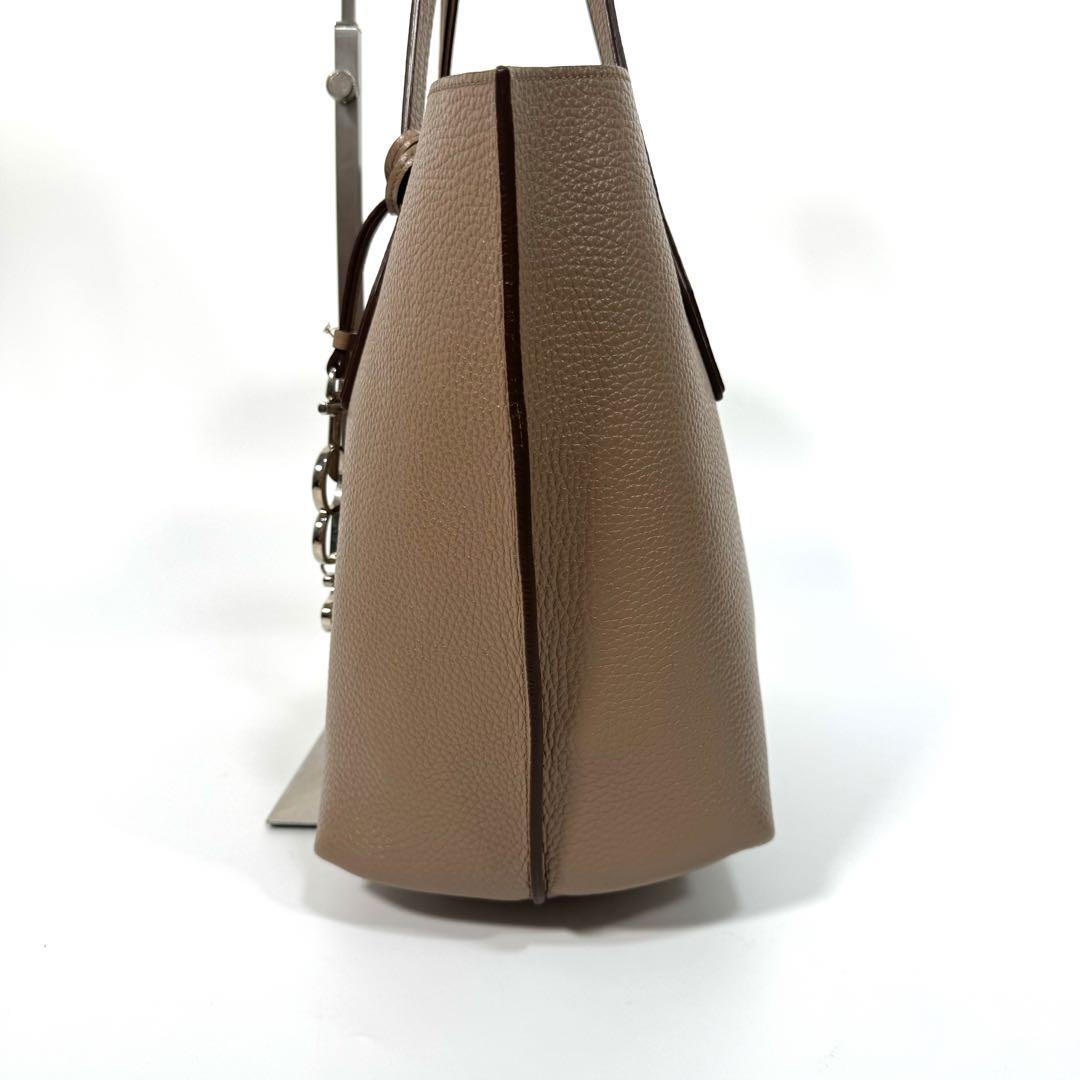 トッズ Tod's ジョイ JOY トートバッグ 肩掛け可 A4可 グレージュ