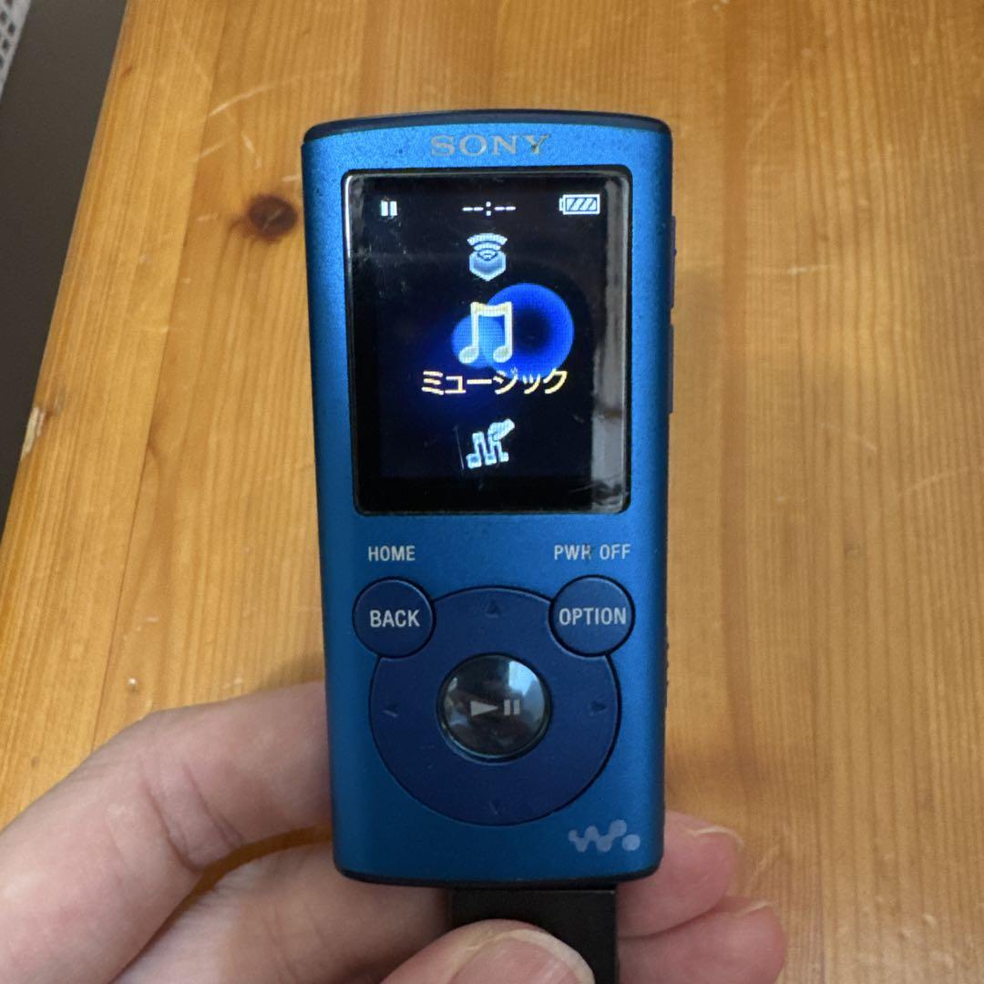 Sony ウォークマン ブルー USBケーブル付き SONY ウォークマン 青 USBケーブル付き - メルカリ