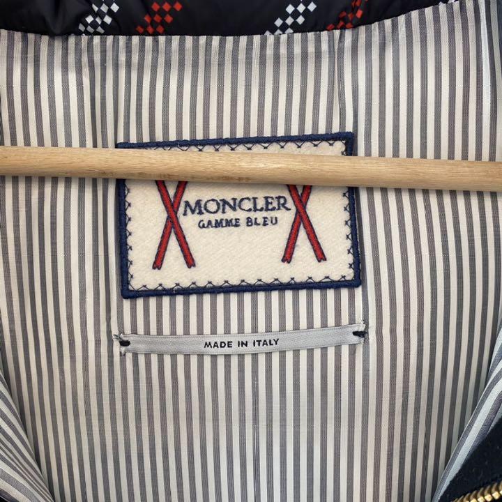 MONCLER GAMME BLEU(ガム ブルー)ダウンジャケット