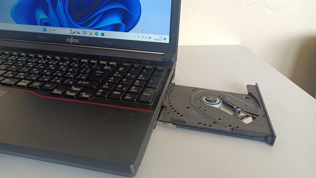 ⭐️ノートパソコンFUJITSU大画面 Core i5 SSD128Gメモリ8G