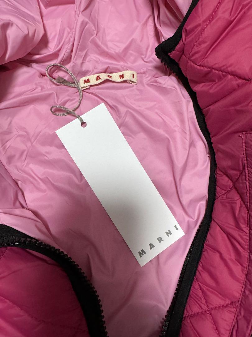 新品タグ付きMARNI ピンク 中綿ジャケット ジップアップ14Yレディース