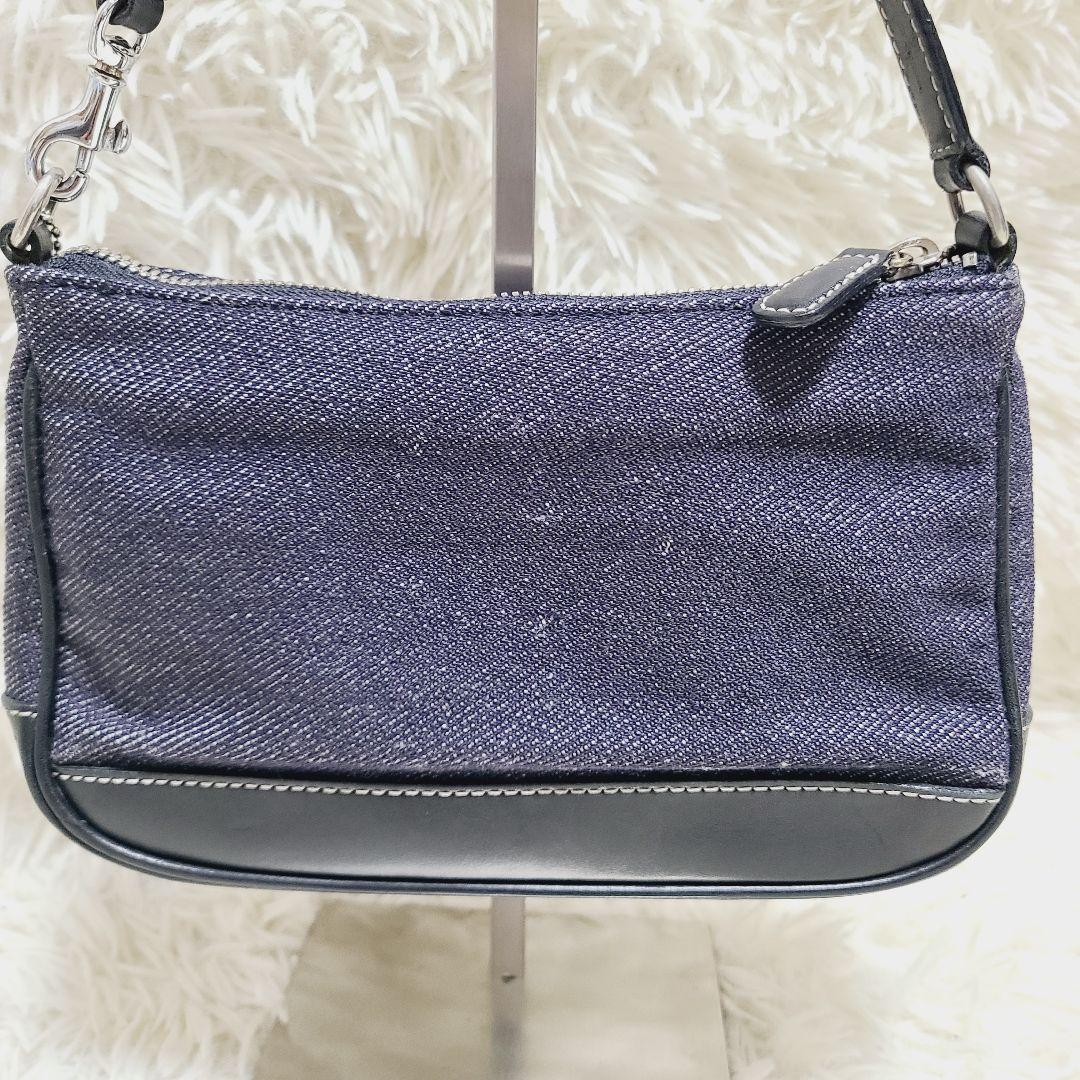美品✨ コーチ アクセサリーポーチ デニム レザー チャーム シルバー金具 コーチ アクセサリーポーチ デニム レザー チャーム シルバー金具