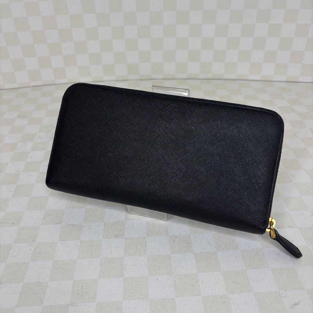 極美品　PRADA プラダ　長財布　ラウンドファスナー　M28 極美品 PRADA プラダ 長財布 ラウンドファスナー M08 - メルカリ