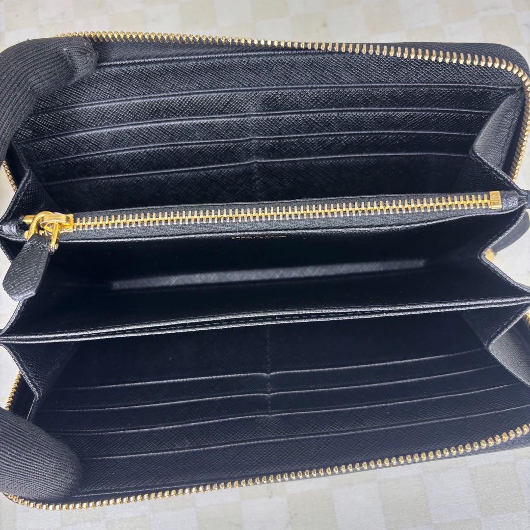 極美品　PRADA プラダ　長財布　ラウンドファスナー　M28 極美品 PRADA プラダ 長財布 ラウンドファスナー M08 - メルカリ
