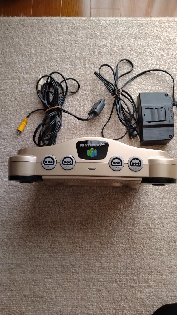 NINTENDO64 ゴールド 本体 　任天堂NOS-001（JPN）