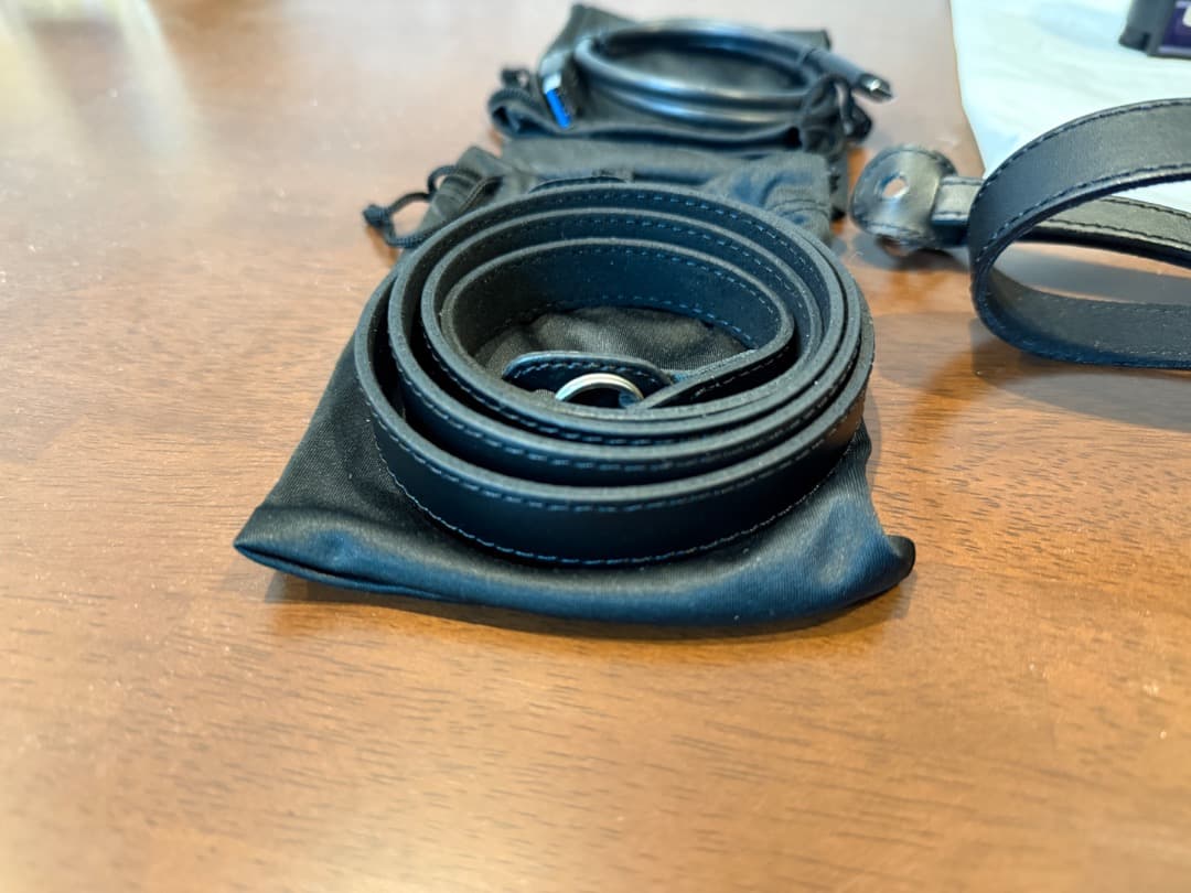 ［超美品］ライカ M11-P ブラックペイント　保証書・純正レザーストラップ付