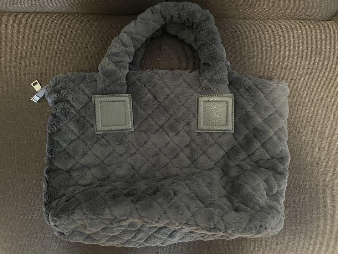 ノベルティCHANELグレー ファー トートバッグ