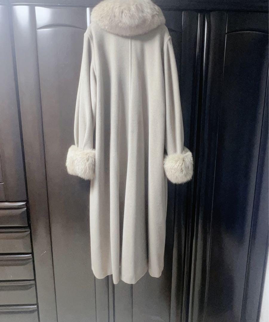 MaxMara 最高級白タグ　近年モデル　定価20万 ファー　ロングコート　38 MaxMara 最高級白タグ近年モデル定価20万 ファーロングコート38