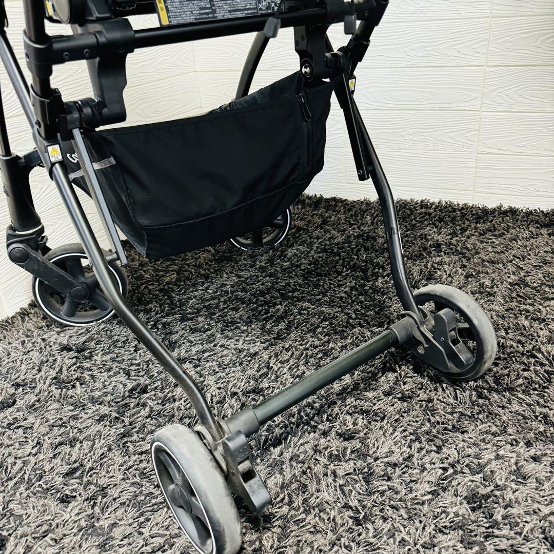 極美品 Combi AttO tipe-L ハイシート61センチ 両対面式