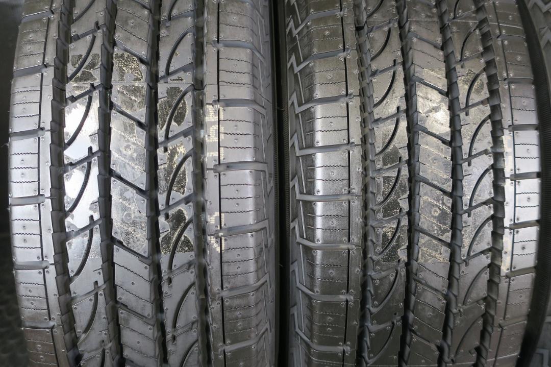 195/80R15 107/105LT ヨコハマ ジオランダー H/TG056③