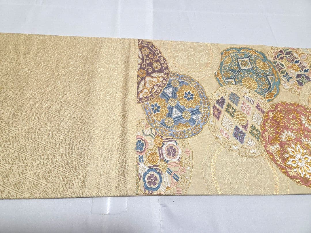 E◆着物くつろぎ 陶彩飾宝文 金糸 唐草唐花 華文 六通 正絹 フォーマルな袋帯 E◆着物くつろぎ 陶彩飾宝文 金糸 唐草唐花 華文 六通 正絹 フォーマルな袋帯