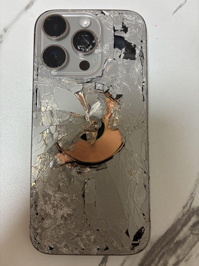 iPhone 16Pro シルバー