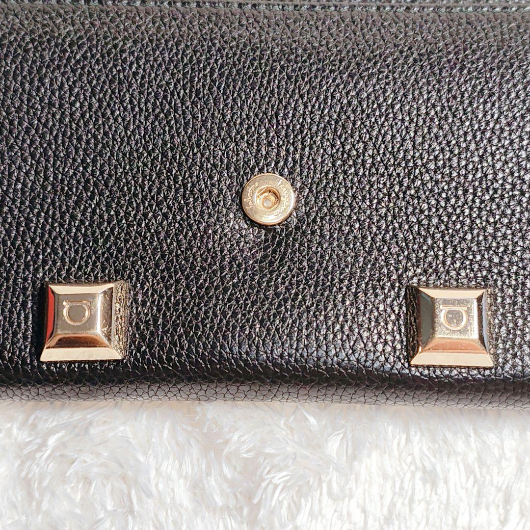 Salvatore Ferragamo 長財布 ガンチーニ スタッズ