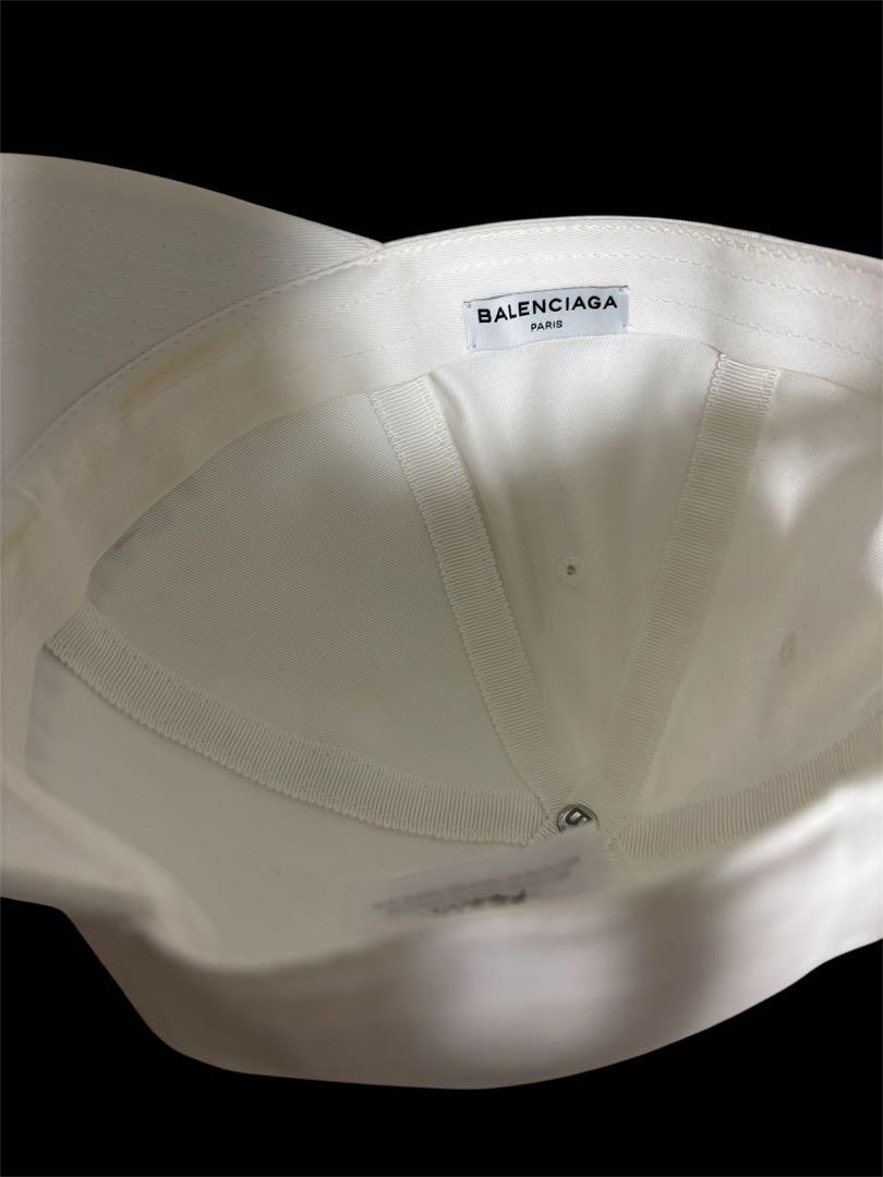 BALENCIAGA ホワイトキャップ 保存袋付き