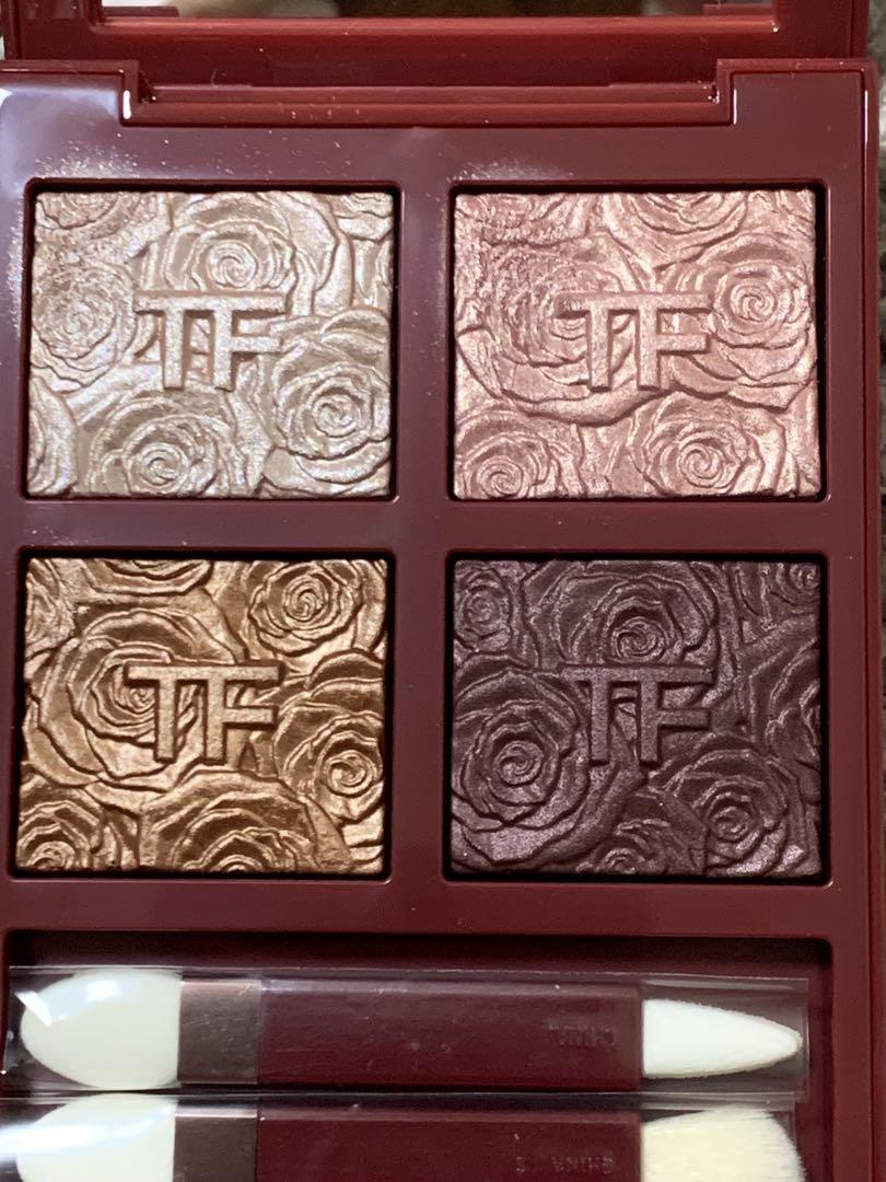 TOM FORD　アイ カラー クォード 01RE ローズ エクスポーズド