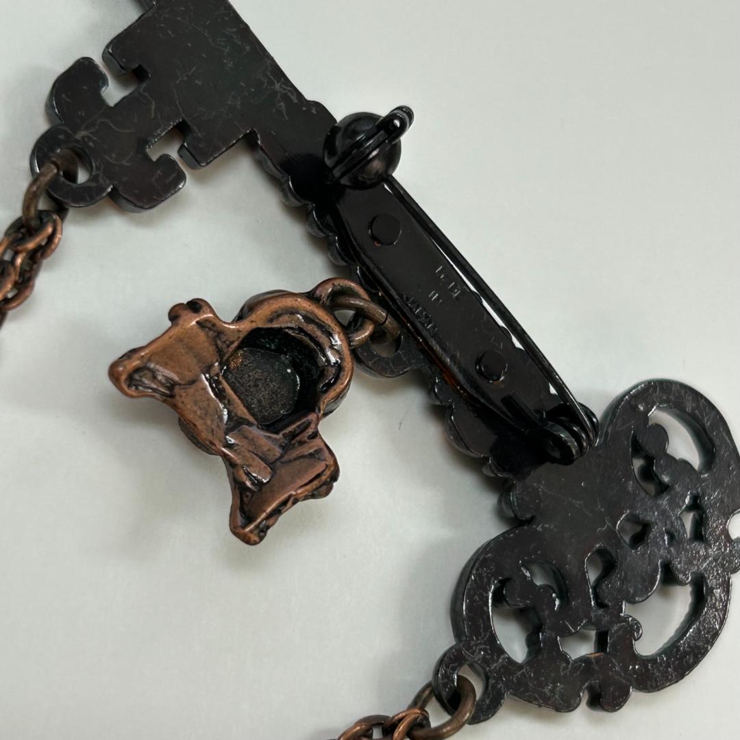BIJOUX CASCIO ヴィンテージブローチカラフルな鍵デザイン