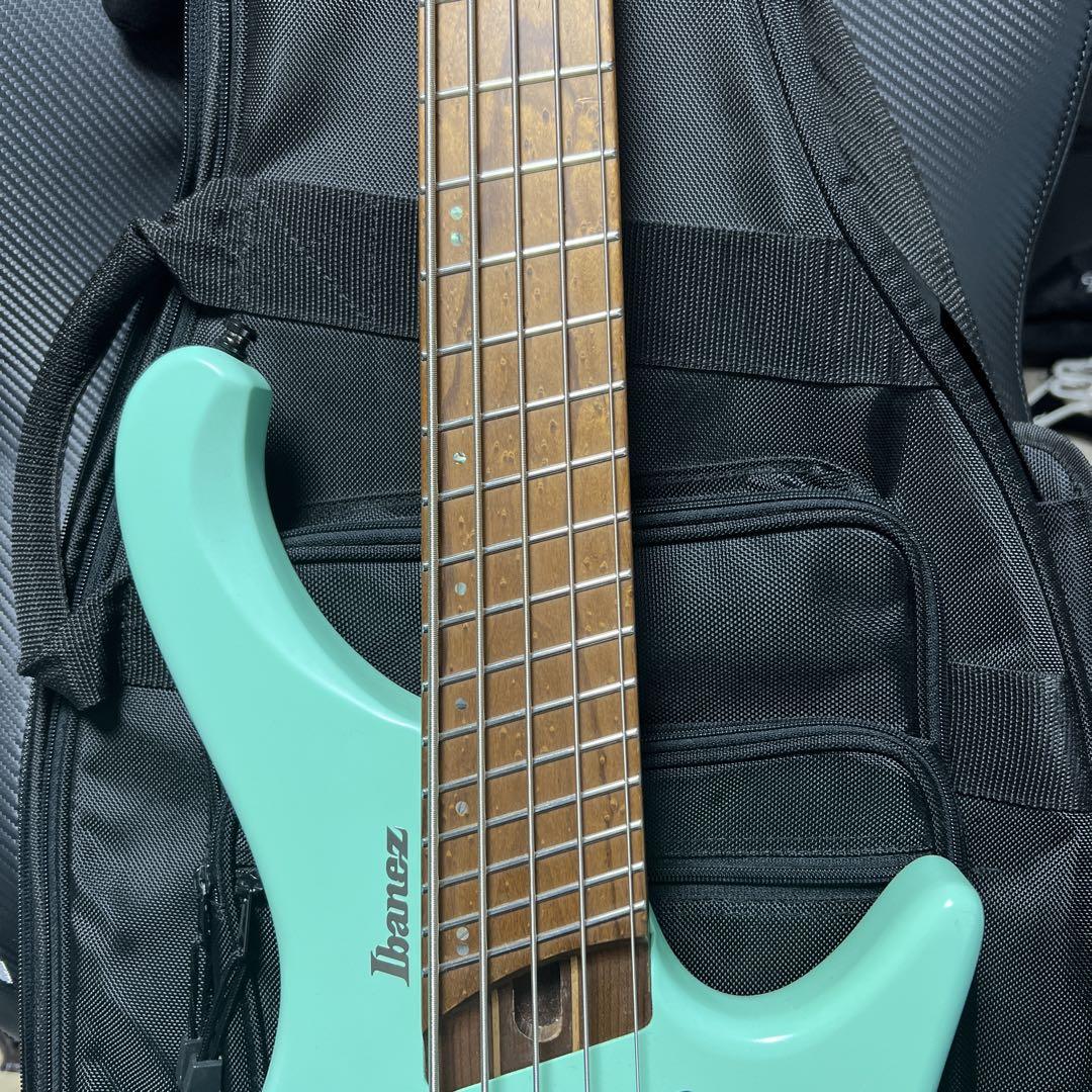 Ibanez EHB1005MS SFM ヘッドレス5弦ベース
