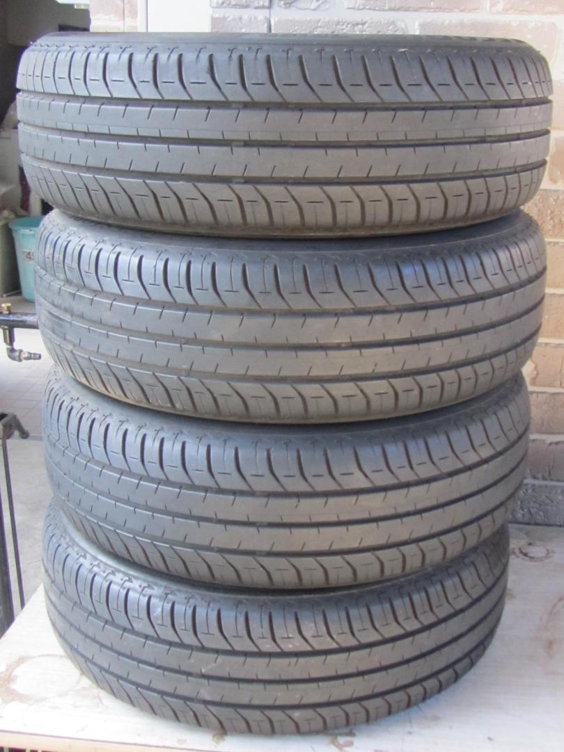 185/60R15　サマータイヤ　ブリヂストン　エコピア　バリ山