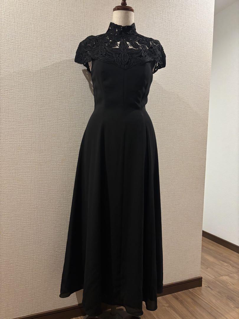 黒いレースドレス Aライン