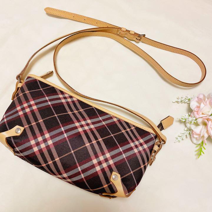 BURBERRY バーバリー ブルーレーベル ショルダーバック ノバチェック - メルカリ BURBERRY バーバリー ブルーレーベル ショルダーバック ノバチェック - メルカリ