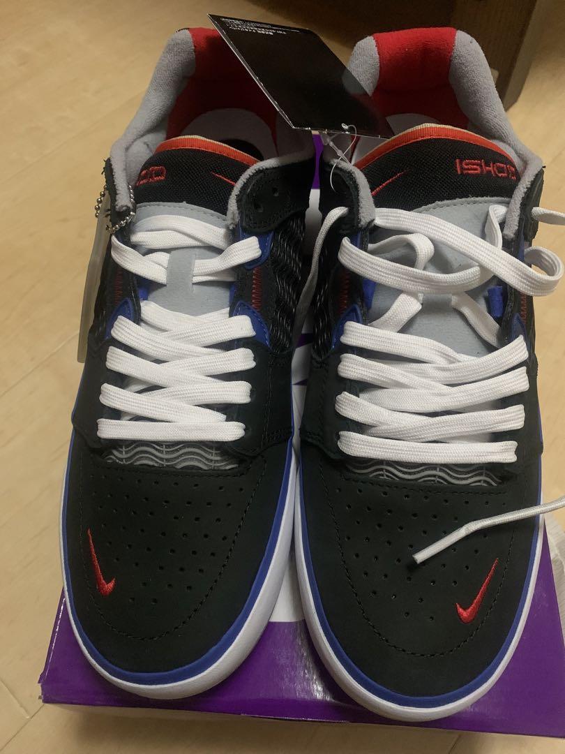 新品NIKEスニーカー
