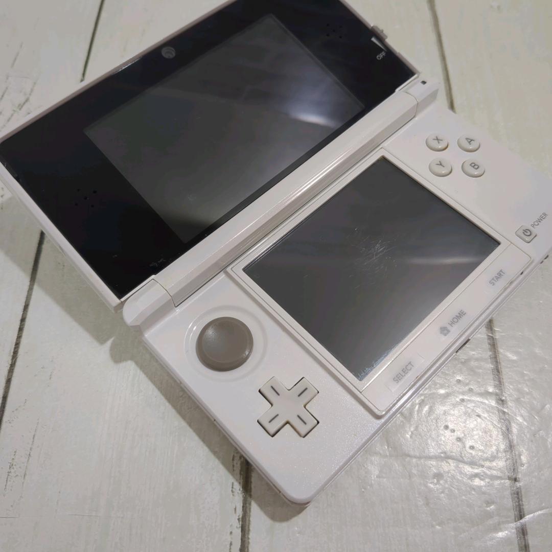 ニンテンドー3DS 本体 アイスホワイト（ACアダプター、専用充電