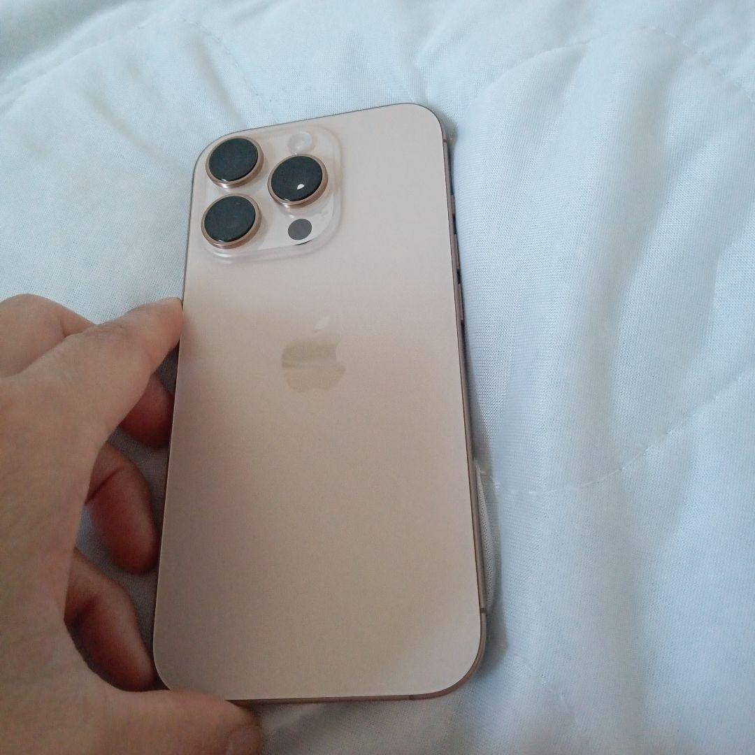 Apple iPhone 15 ゴールド 本体