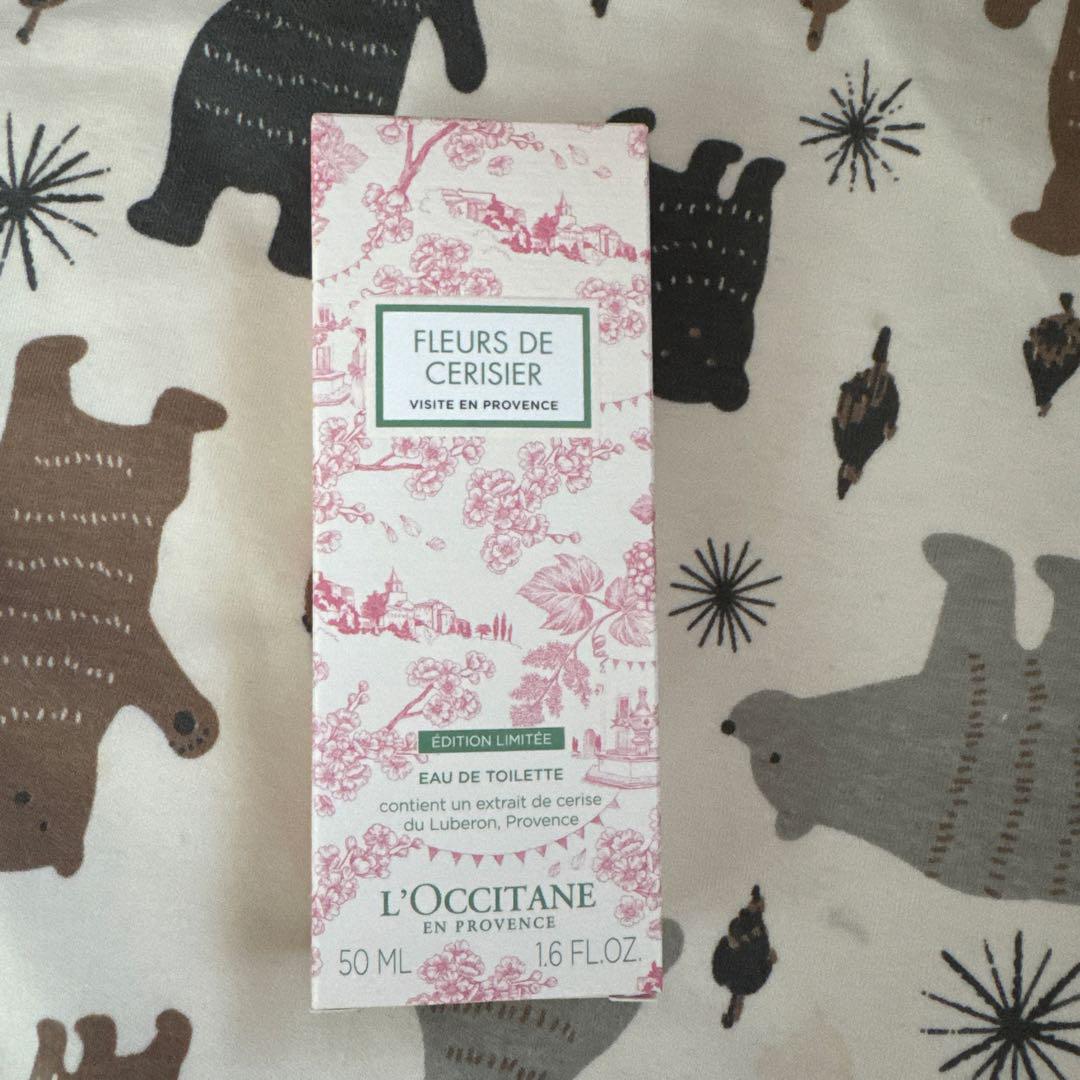FLEURS DE CERISIER オードトワレ 50ml 限定版✩.*˚ FLEURS DE CERISIER オードトワレ 50ml 限定版