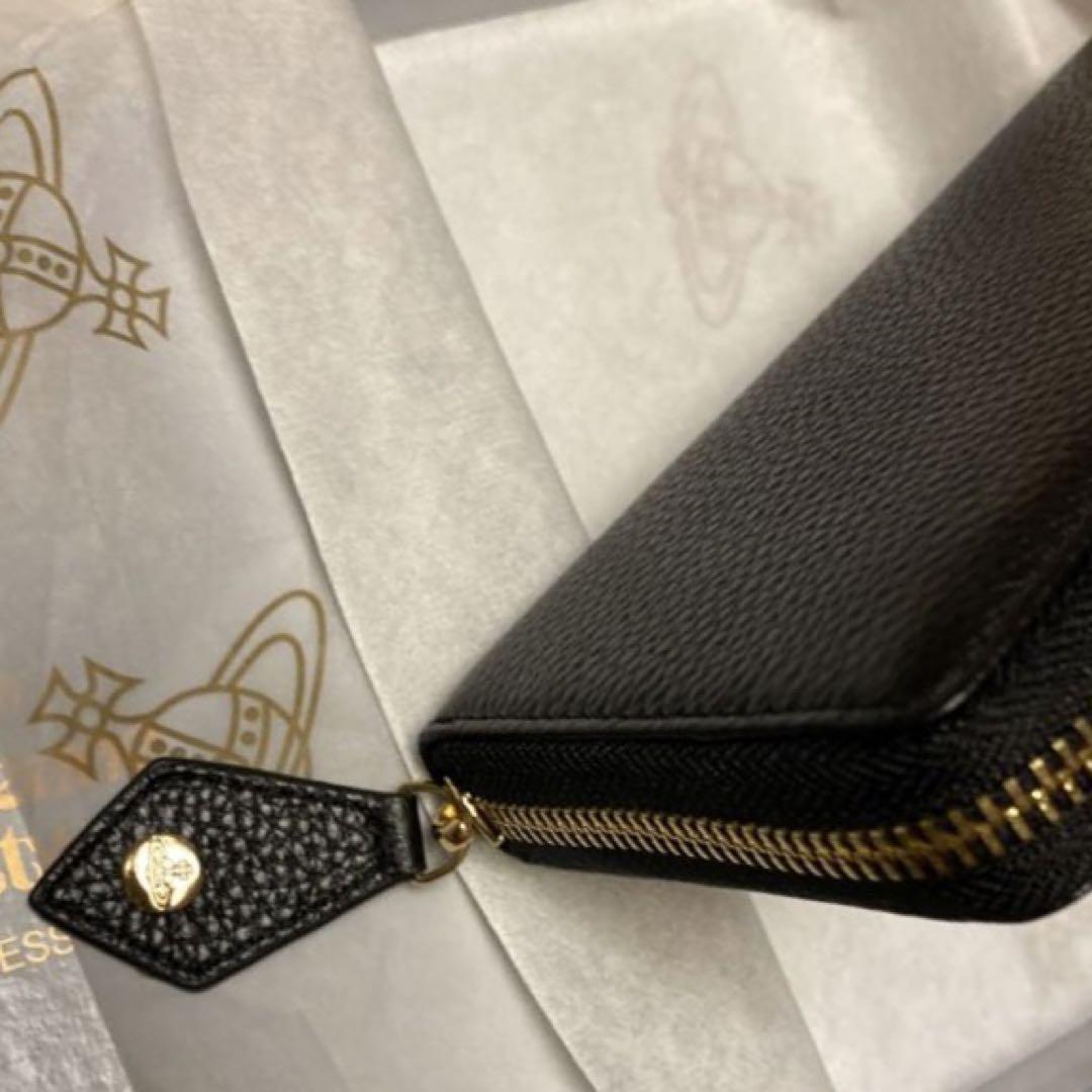 【Vivienne Westwood】長財布 エンボス加工 ブラック 本革 新品