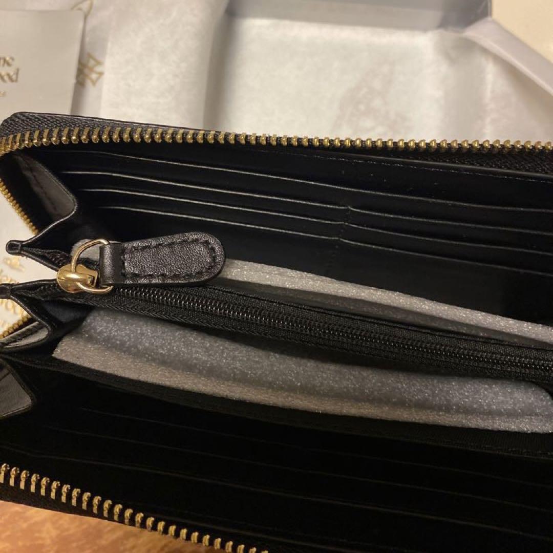 【Vivienne Westwood】長財布 エンボス加工 ブラック 本革 新品