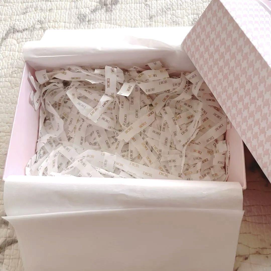 新品未使用！お得なDior Miss Dior ギフトボックス 新品未使用 DIOR ディオール ギフトボックス - メルカリ