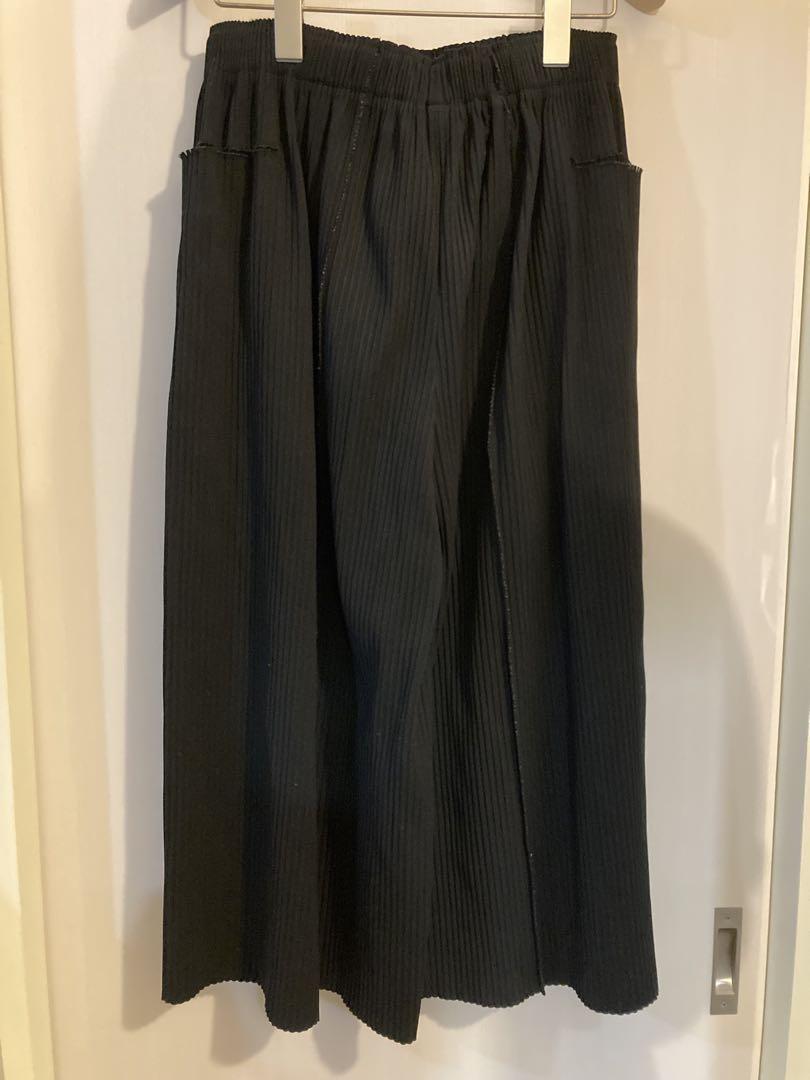 ISSEY MIYAKE me ブラック ガウチョパンツ