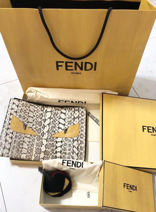 レア　美品　FENDI モンスター　クラッチバッグ　パイソンのサムネイル