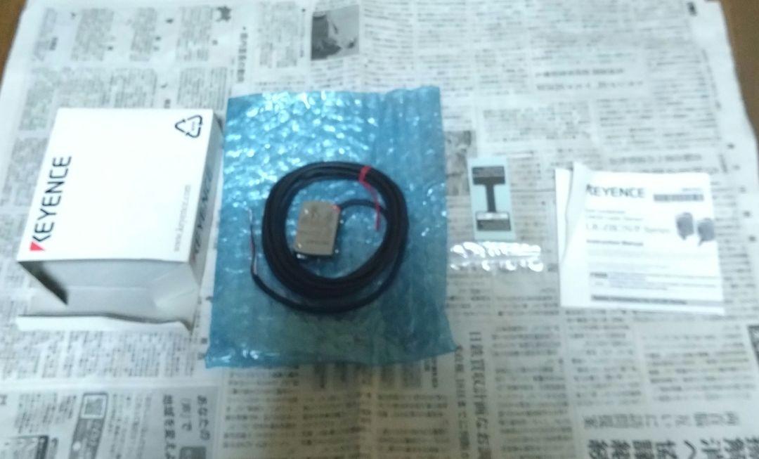 キーエンス　KEYENCE　LR-ZB100N　レーザセンサ