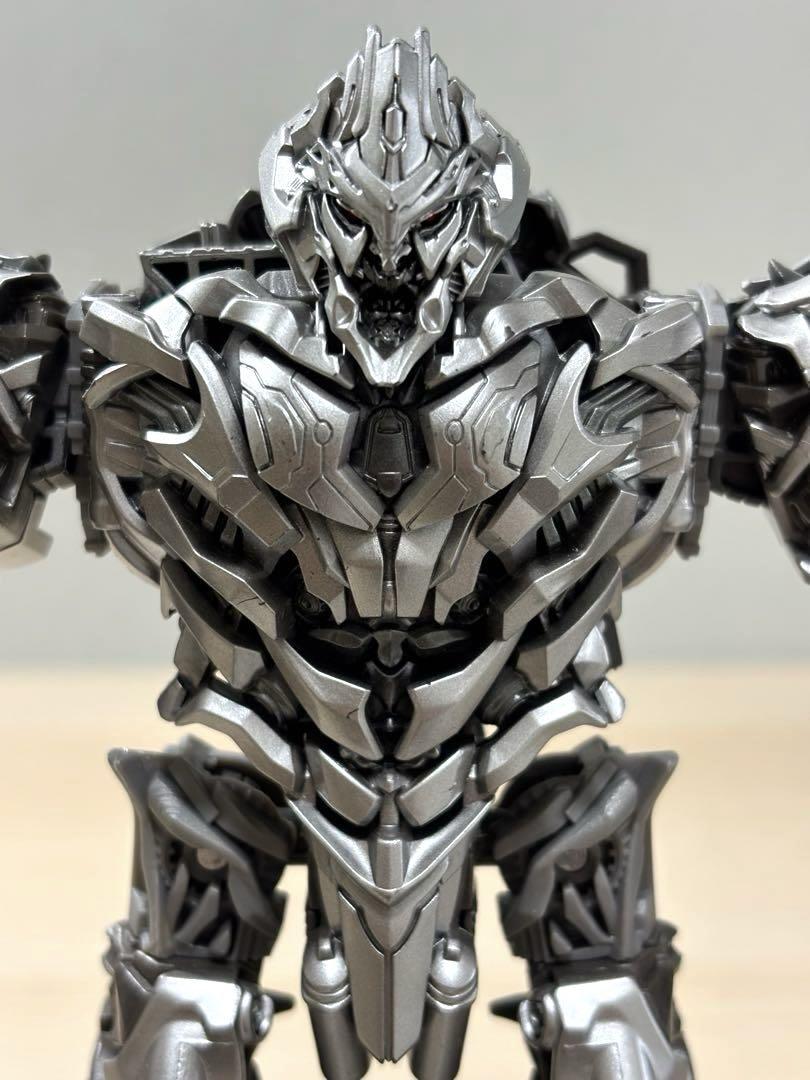 トランスフォーマー スタジオシリーズ メガトロン　transformer