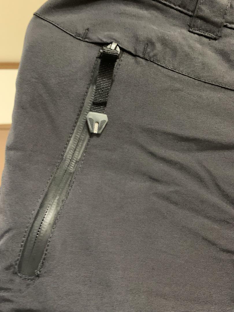 新品　icepeak スノボウェア　スキーパンツ　黒　ブラック　サイズ 40