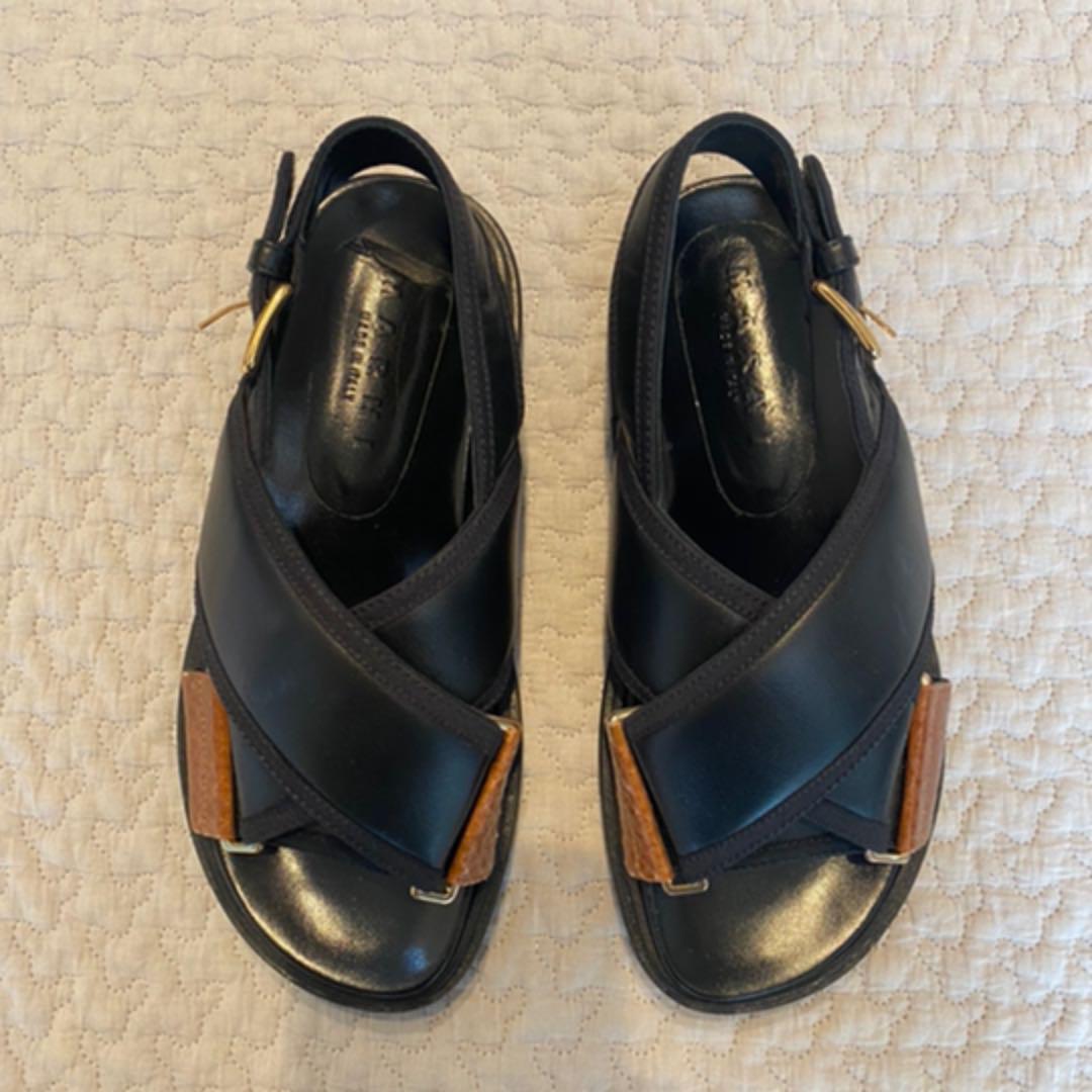 数々の賞を受賞 【美品】マルニ サンダル MARNI 35サイズ - サンダル